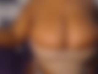 aurora's Live Sex Cam Show