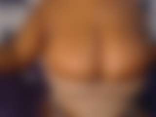 aurora's Live Sex Cam Show
