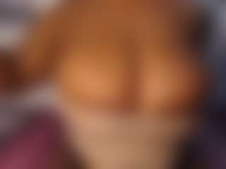aurora's Live Sex Cam Show