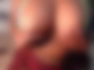 Live cam show with aurora - Fingers on StripNow
