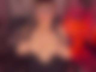 Live cam show with MadiieBlosom - New Spank on Camversity
