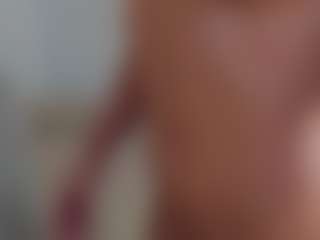 Live cam show with ANA SOFIA - Brown Eyes Toys on livesuperchat.net
