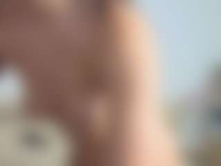 Live cam show with ANA SOFIA - Foot Fetish Latina on Soda Cam