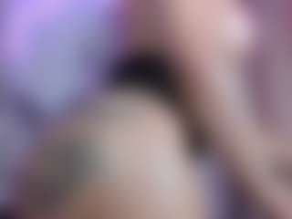 ehily-ts's Live Sex Cam Show