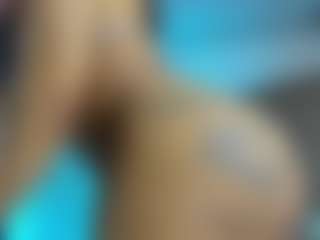 ehily-ts's Live Sex Cam Show