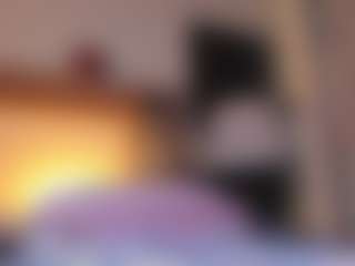 Live cam show with MeghanWolf - Shaved Pussy on Dare Cams