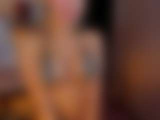 Live cam show with MeghanWolf - Petite on CamwithHer | colombia