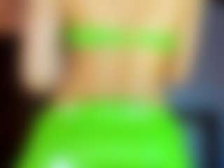 Live cam show with MeghanWolf - Squirt on Uber Horny
