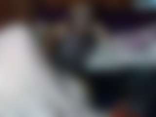 Live cam show with BootyQueenxx - Grey on WildCum