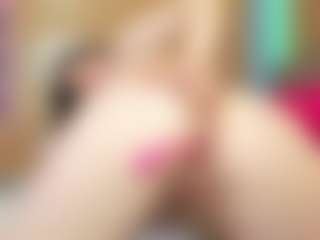Live cam show with candie26 - Deepthroat on Camsoda