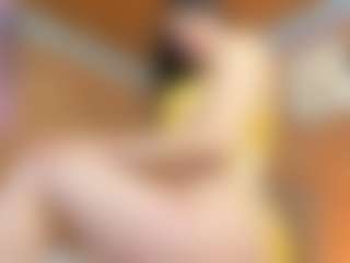 Live cam show with candie26 - Athletic on StripNow