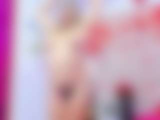 Live cam show with Celeste Lincon - Big Tits on friskycurves.com