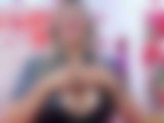 Live cam show with Celeste Lincon - Granny on xDating