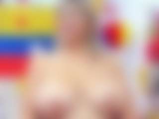 Live cam show with Celeste Lincon - Granny on Free Soda