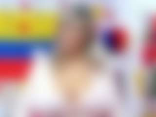 Live cam show with Celeste Lincon - Squirt on Cam Slut