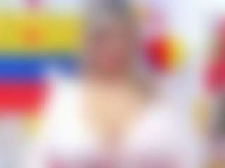 Live cam show with Celeste Lincon - Squirt on Strip Flash - Live Sex Shows