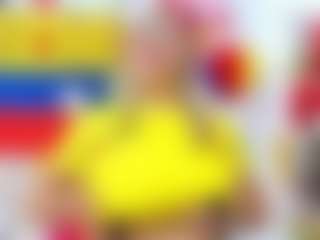 Live cam show with Celeste Lincon - Big Ass on StripNow