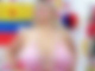 Live cam show with Celeste Lincon - Double Penetration on livesexfox.com