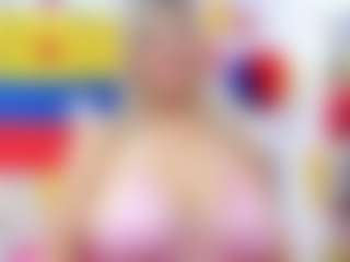 Live cam show with Celeste Lincon - Gamer Mature on StripNow