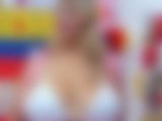 Live cam show with Celeste Lincon - Blonde Hair MILF on nudelive.tv