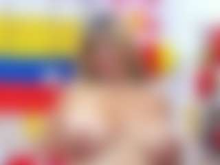 Live cam show with Celeste Lincon - Granny Dildo on 1on1-livenow