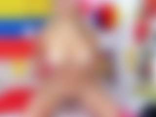 Live cam show with Celeste Lincon - Striptease MILF on Cam Slut
