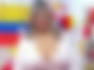 Live cam show with Celeste Lincon - Striptease MILF on thefappeningchat.com