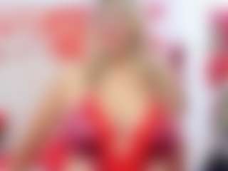 Celeste Lincon MILF webcam performer live streaming