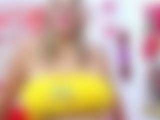 Live cam show with Celeste Lincon - Granny Big Ass on Soda Cam