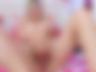 Live cam show with Celeste Lincon - Blonde Hair Middle Aged on Mixed Magazine Live