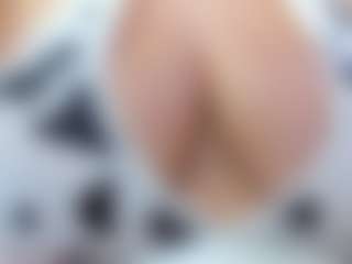 Live cam show with Celeste Lincon - Granny on Camsoda