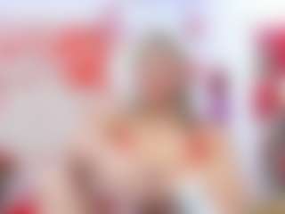 Celeste Lincon MILF webcam performer live streaming