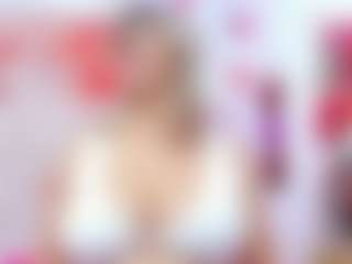 Live cam show with Celeste Lincon - Show on Hubzter Live