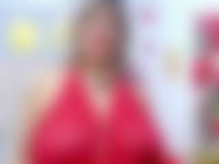 Live cam show with Celeste Lincon - Latina Mature on Big Tits | colombia
