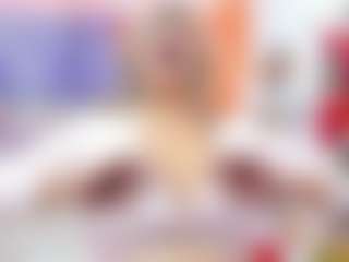 Celeste Lincon MILF webcam performer live streaming