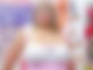 Celeste Lincon MILF webcam performer live streaming