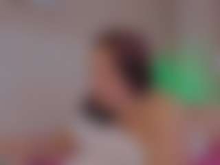 Live cam show with missanny - Petite on Camsoda