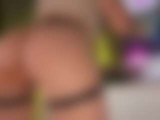 Live cam show with PerfecttWet - Average on Camsoda