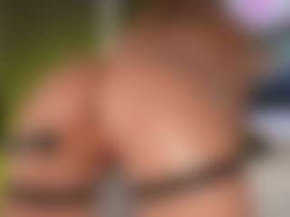 Live cam show with PerfecttWet - Average on Camming Site