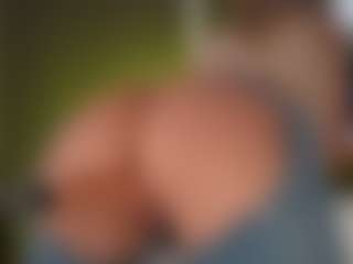 Live cam show with PerfecttWet - Squirt on TeamSkeetLive