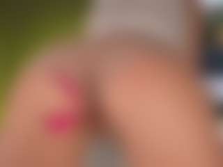 Live cam show with PerfecttWet - Green Eyes on Camming Site