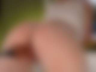 Live cam show with PerfecttWet - Fingers on SquirtSoMuch