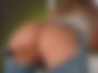 Live cam show with PerfecttWet - Average on Cam Slut