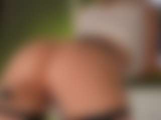 Live cam show with PerfecttWet - Blonde Hair on Livezox
