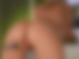Live cam show with PerfecttWet - Average on livesexfox.com