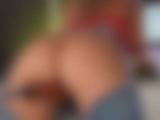 Live cam show with PerfecttWet - Green Eyes on SpunkLive