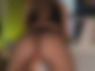 Live cam show with PerfecttWet - Green Eyes on CamClone