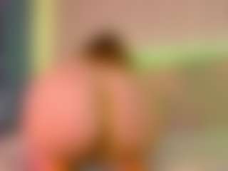 Live cam show with Ruby - Big Tits Brown Hair on Camming Site