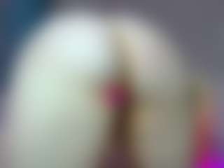 Live cam show with Ruby - Pawg on Livezox