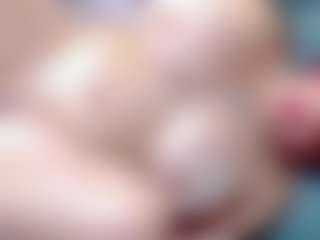 Live cam show with annejulienne - Tittyfuck on Dare Cams